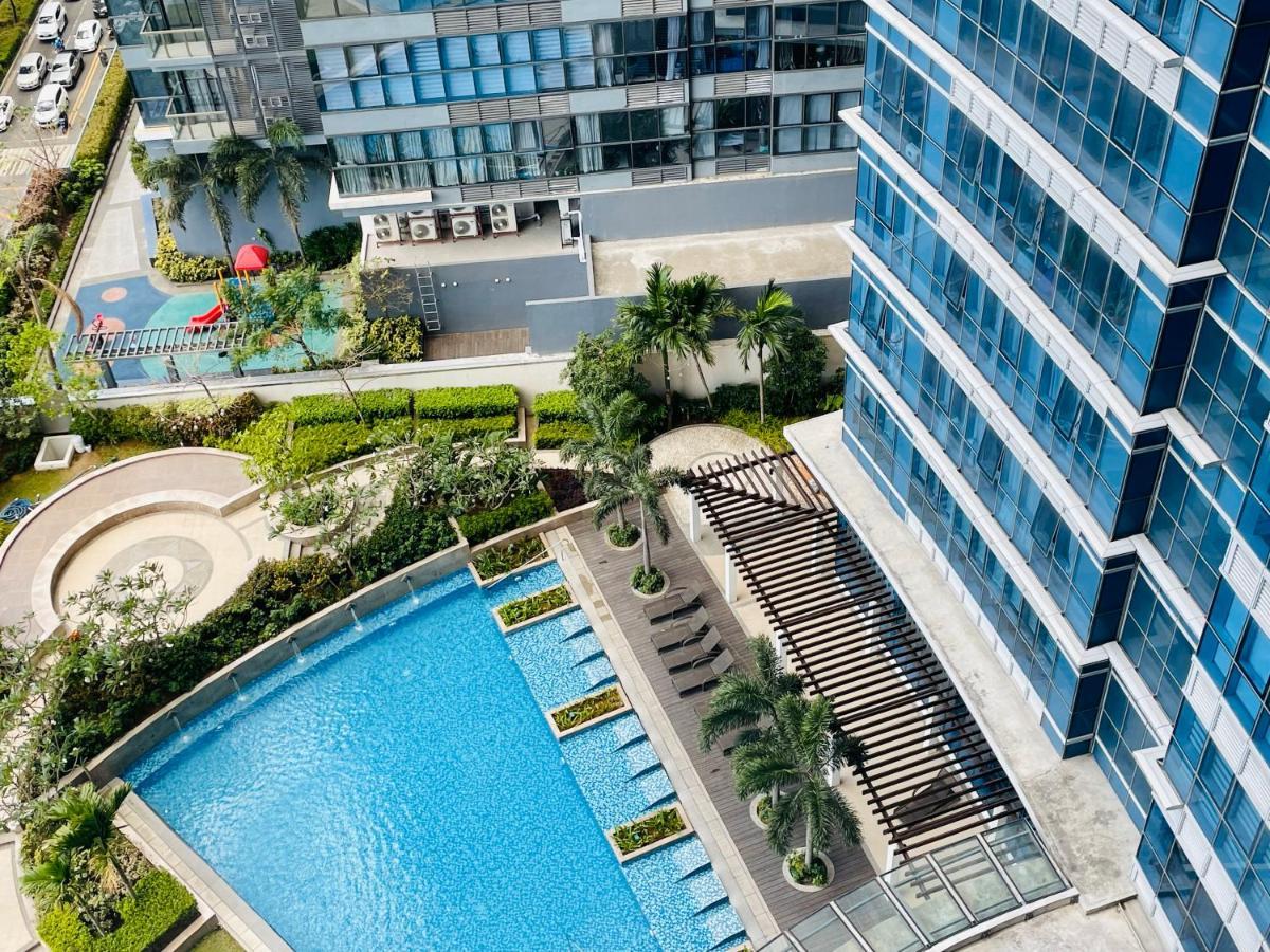 Uptown Parksuites Bgc 따구익 외부 사진