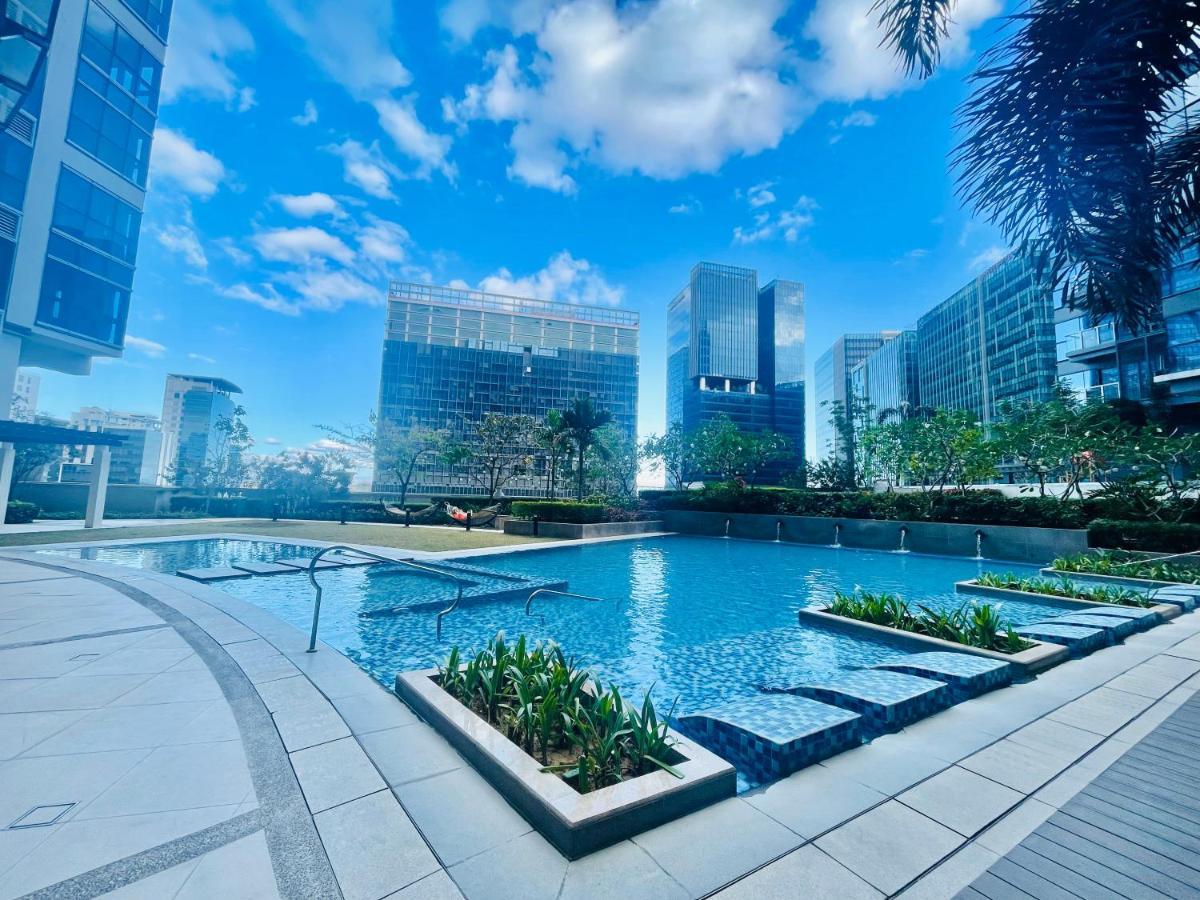 Uptown Parksuites Bgc 따구익 외부 사진