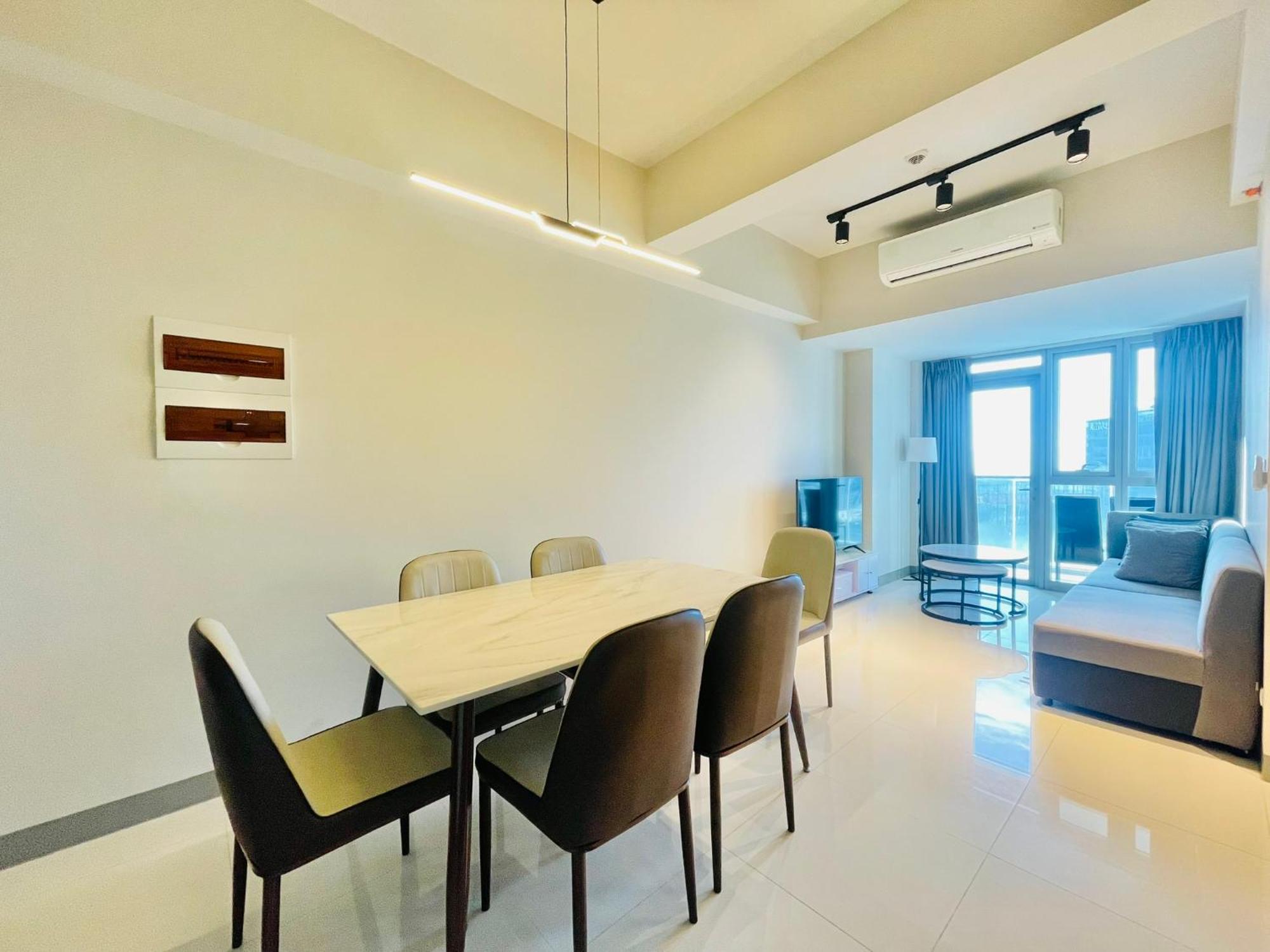Uptown Parksuites Bgc 따구익 외부 사진