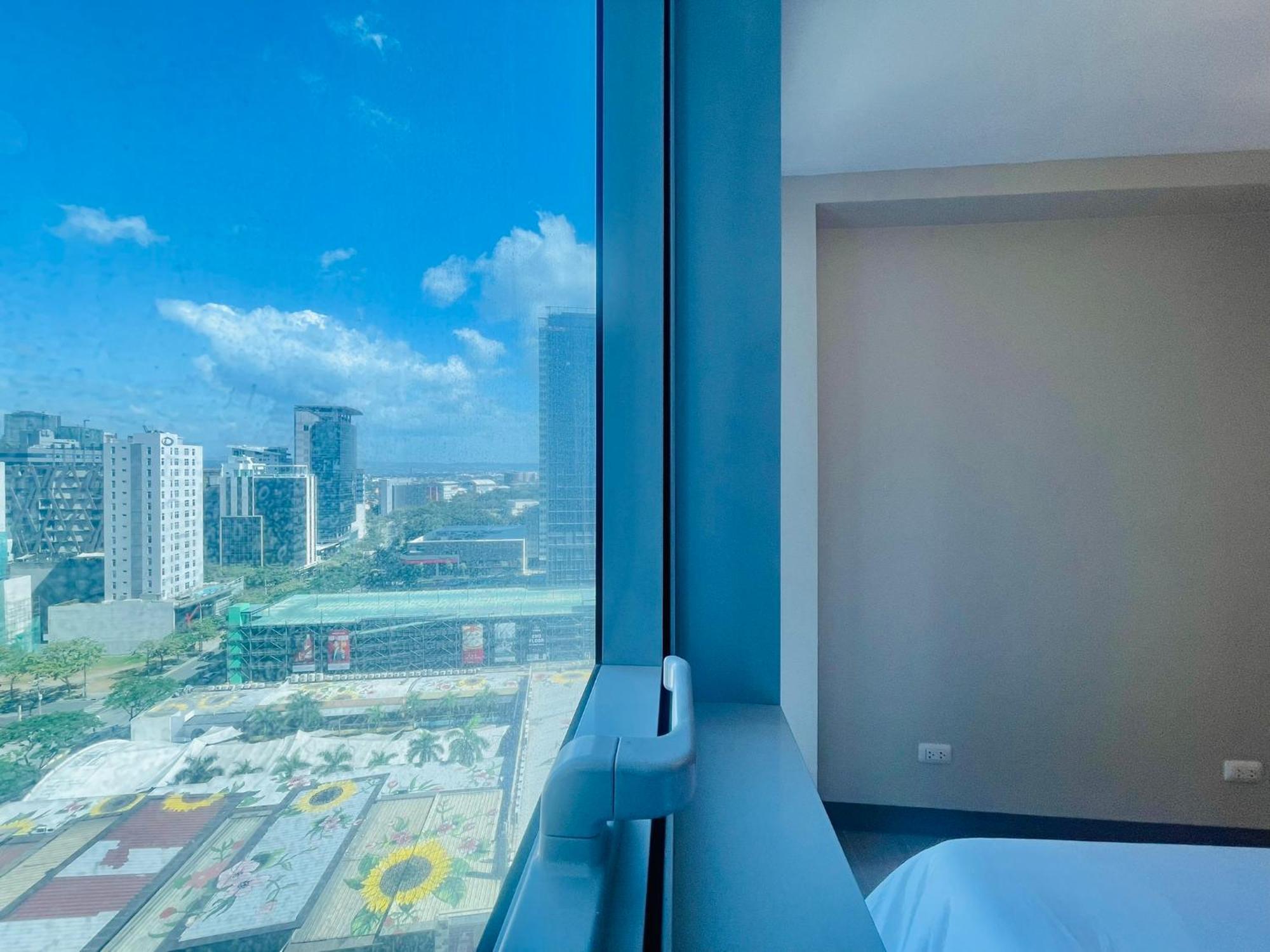 Uptown Parksuites Bgc 따구익 외부 사진