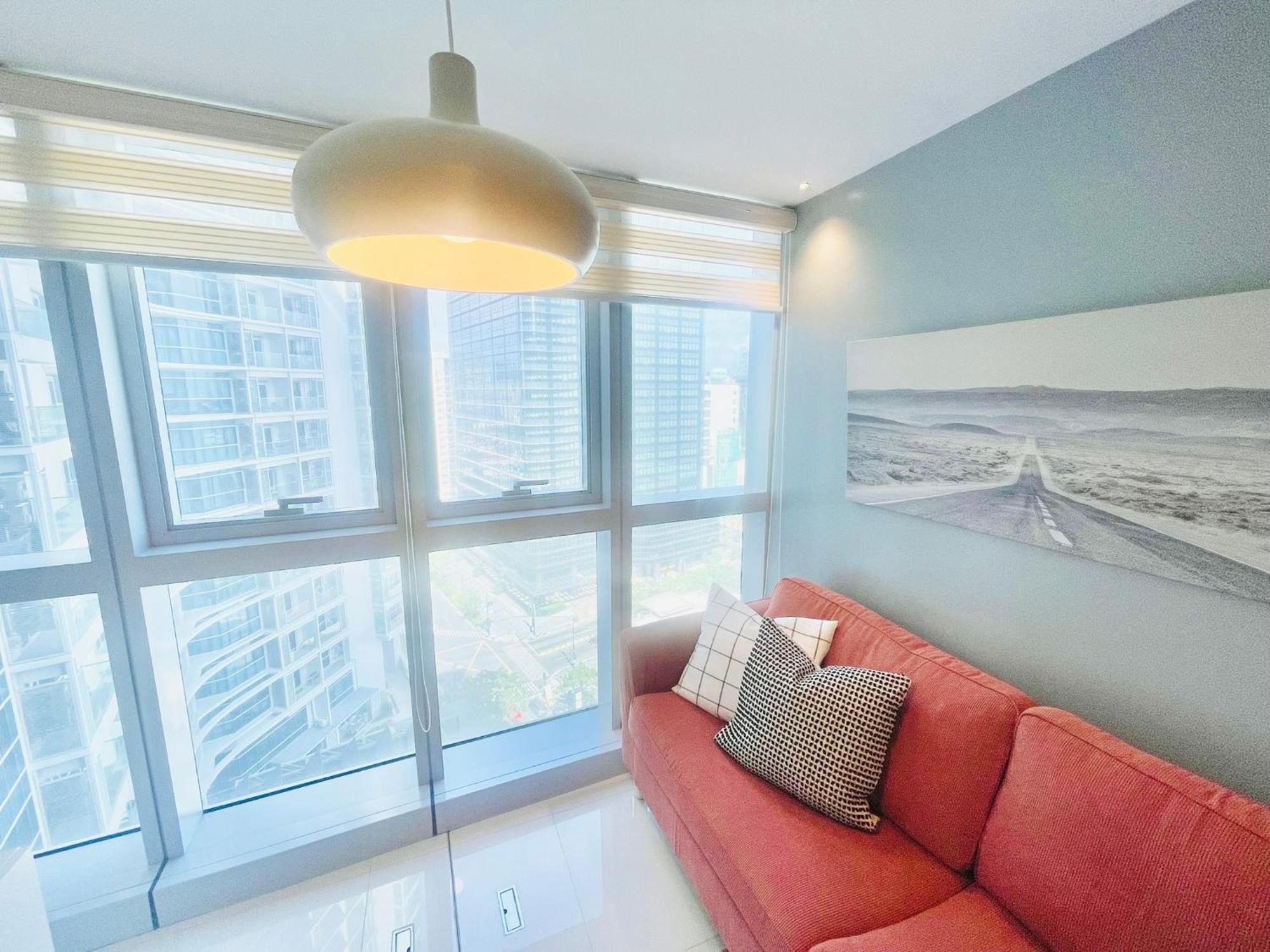 Uptown Parksuites Bgc 따구익 외부 사진