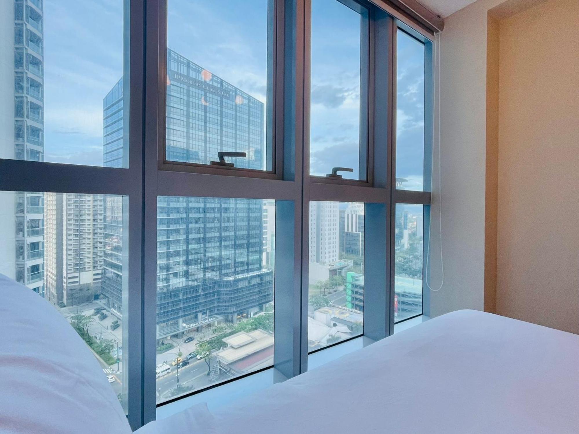 Uptown Parksuites Bgc 따구익 외부 사진