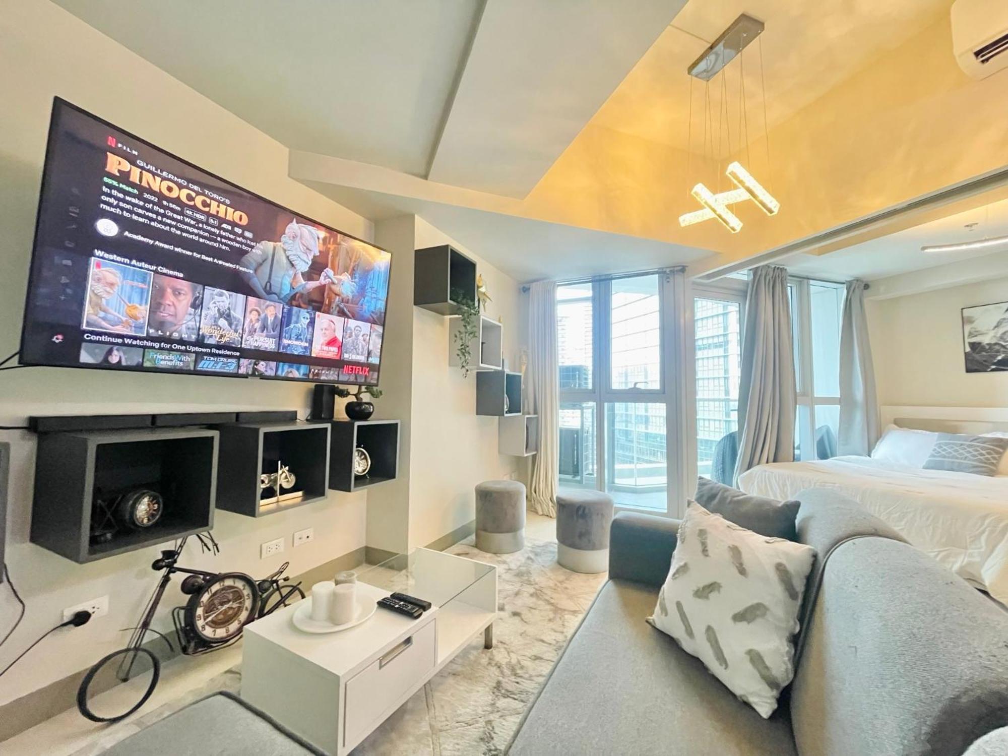 Uptown Parksuites Bgc 따구익 외부 사진